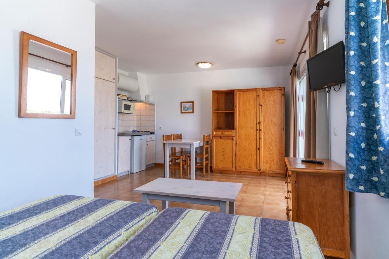 Apartamentos Vista Blanes カラ・エン・ブラネス エクステリア 写真